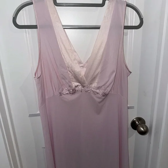 Vintage 1950s Vanity Fair Nightgown Blush Pink Slip Dress Floral Design Flowy - Picture 3 of 7